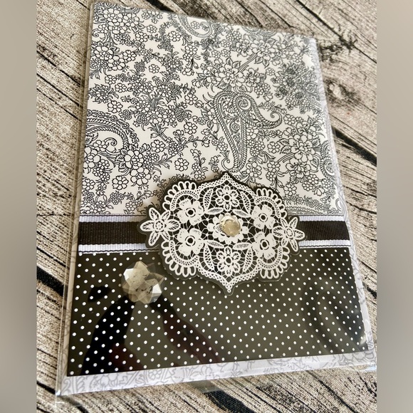 NWT! Lot of 4 greeting cards. Assorted designs. New in packaging. - Picture 2 of 10